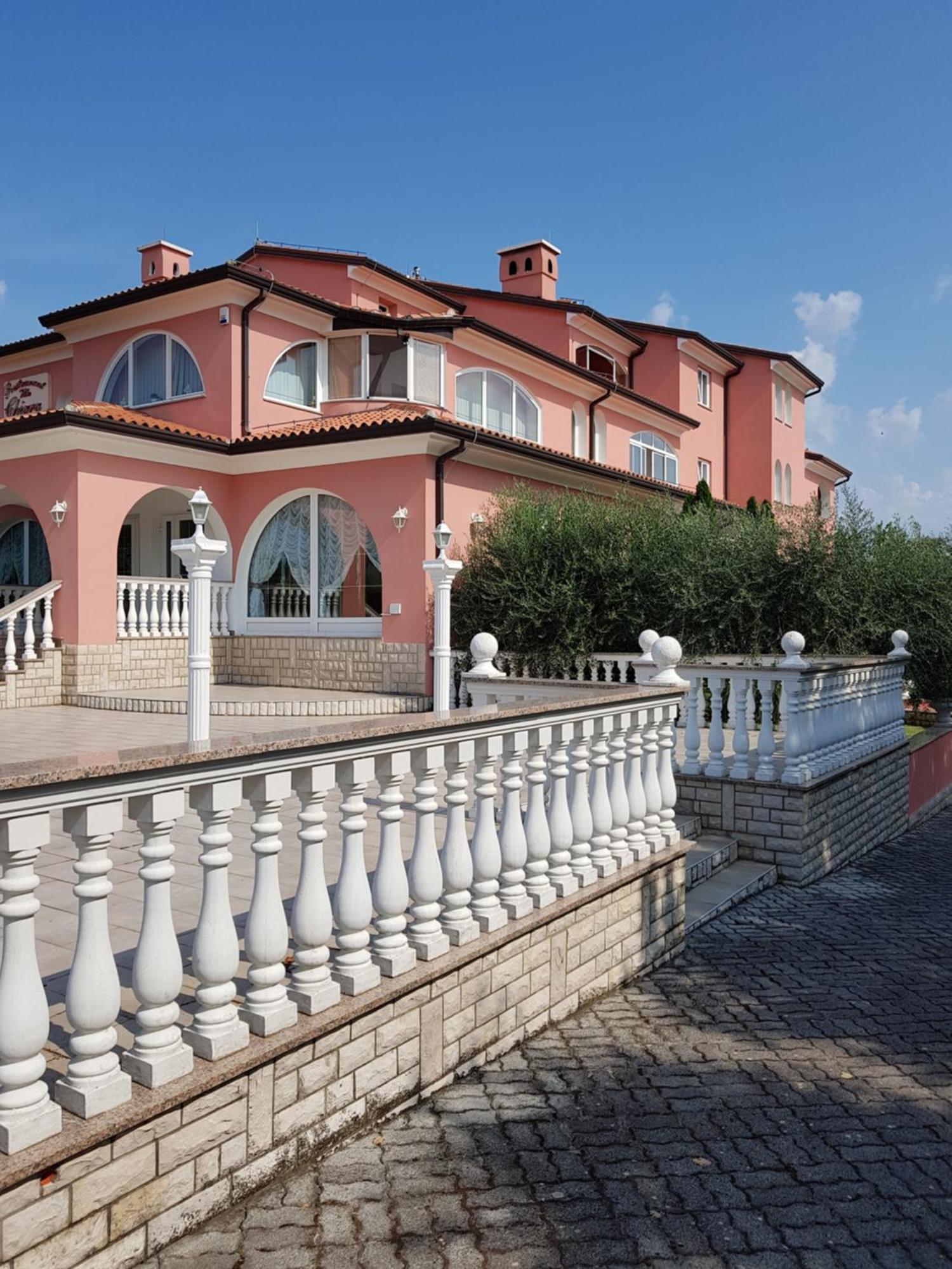 Apartments And Rooms Villa Chiara Krnica Eksteriør bilde
