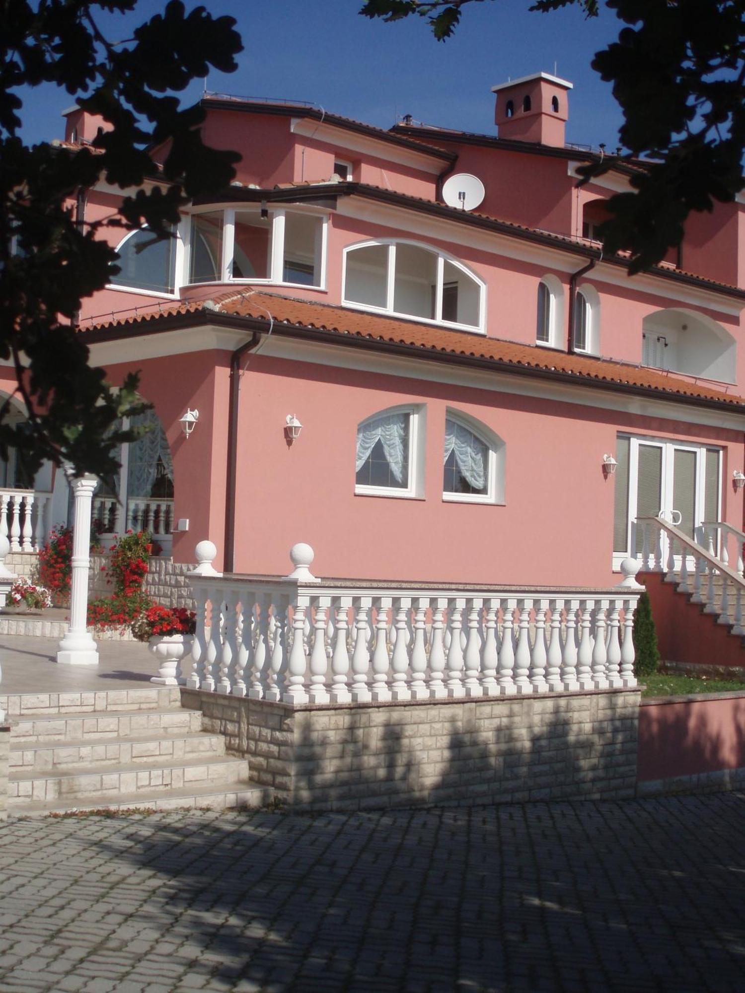 Apartments And Rooms Villa Chiara Krnica Eksteriør bilde